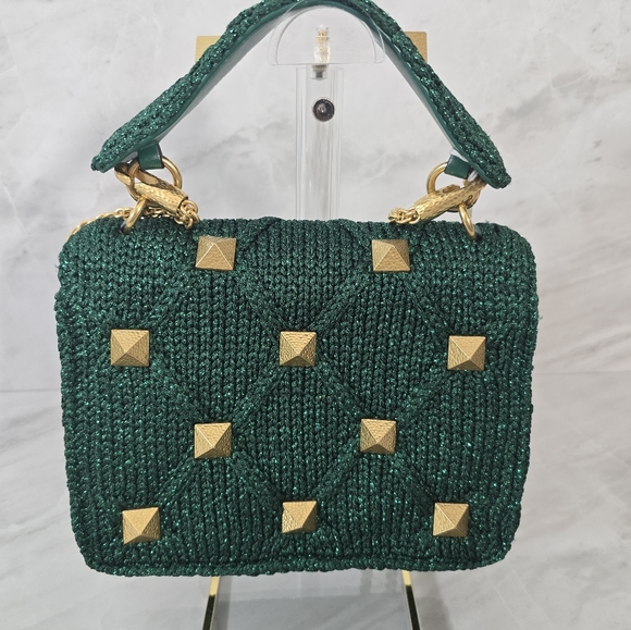 Valentino Garavani Green Handbag with Gold Accents - Picture 4 of 12